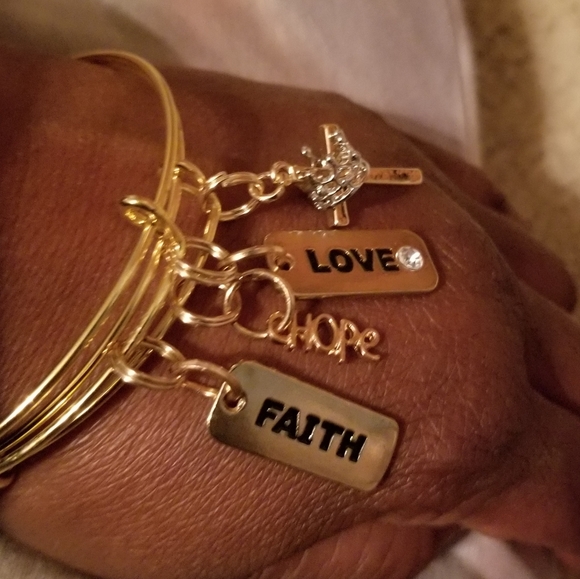 Jewelry - Picture 8 of 16